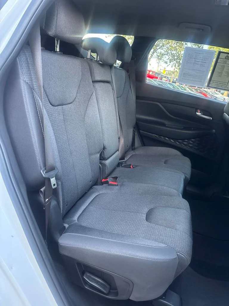 Used 2023 White Hyundai SEL image 21