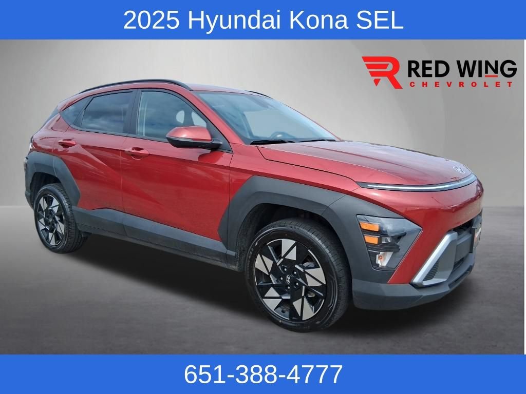 Used 2025  Hyundai SEL image 1