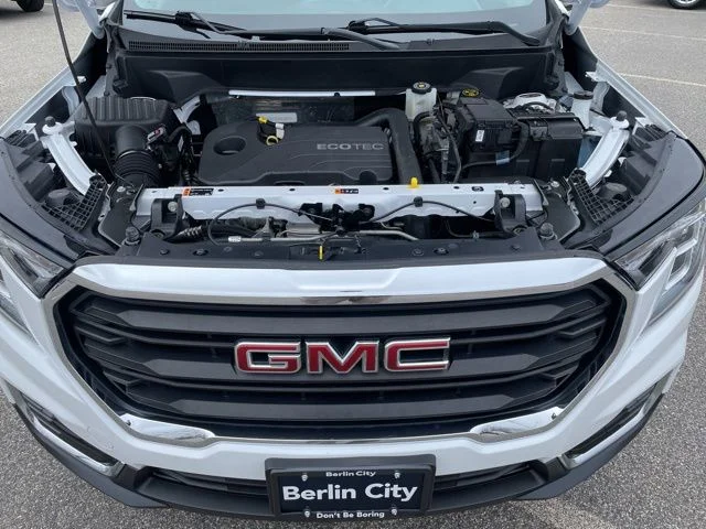 Used 2022 Summit White GMC SLE image 9