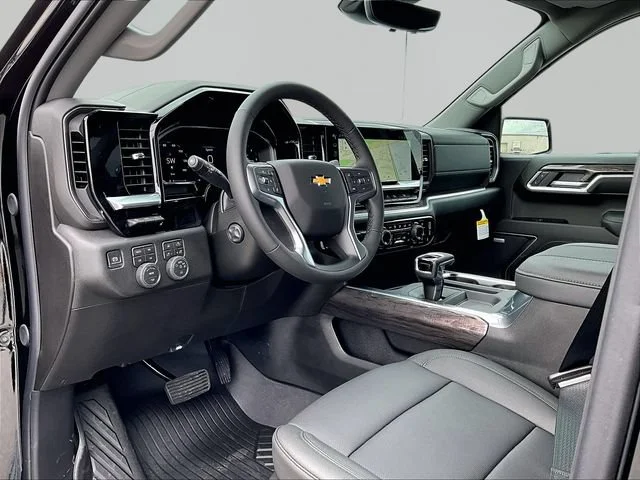 2026 Chevrolet Silverado 1500 LTZ - Photo 8
