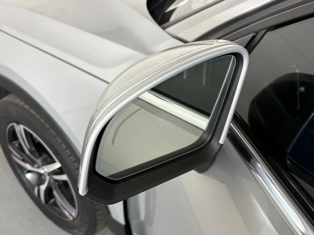 Used 2023 Silver Volvo Plus image 13