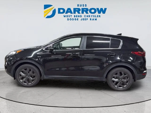 Used 2022 Red Kia LX image 2