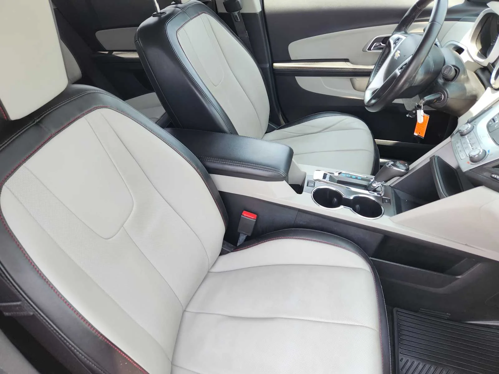 Used 2017 Nightfall Gray Metallic Chevrolet Premier image 13