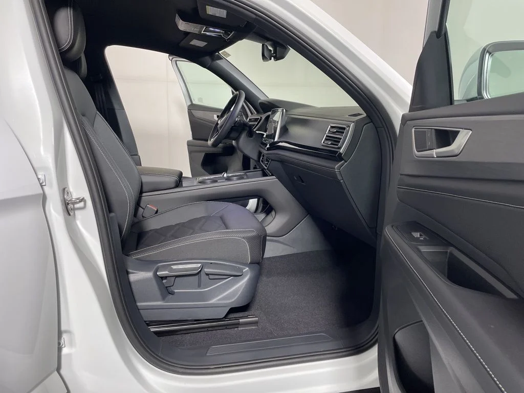 2026 Volkswagen Atlas Cross Sport SE - Photo 30