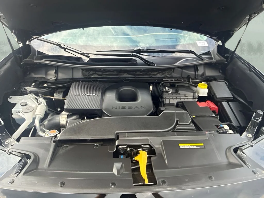 Used 2026 Black Nissan Platinum image 31