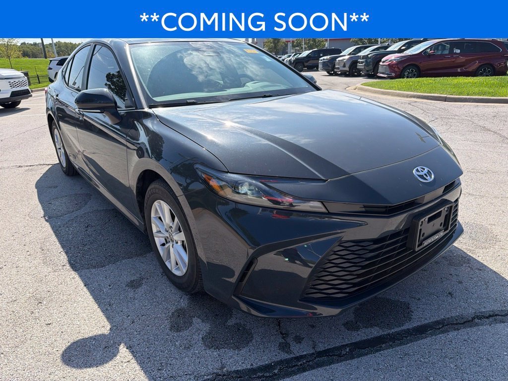 Used 2025  Toyota LE image 3
