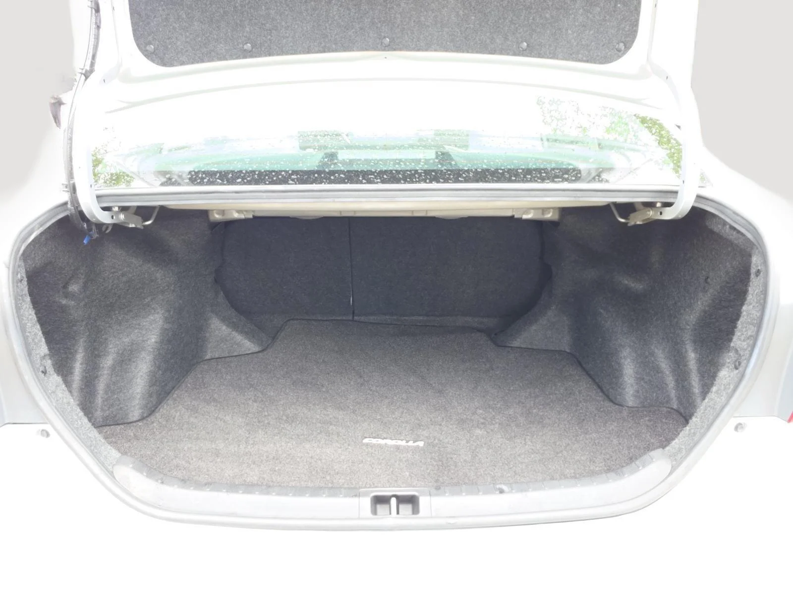 Certified Used 2017 Classic Silver Metallic Toyota LE image 30