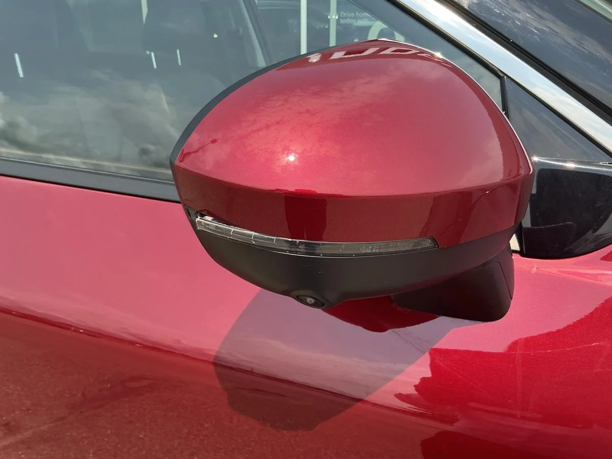 Used 2023  Nissan SL image 12