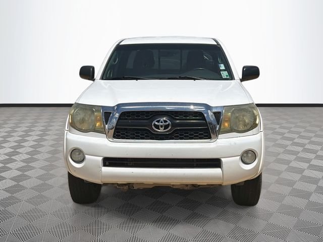 Used 2011 White Toyota Base image 2