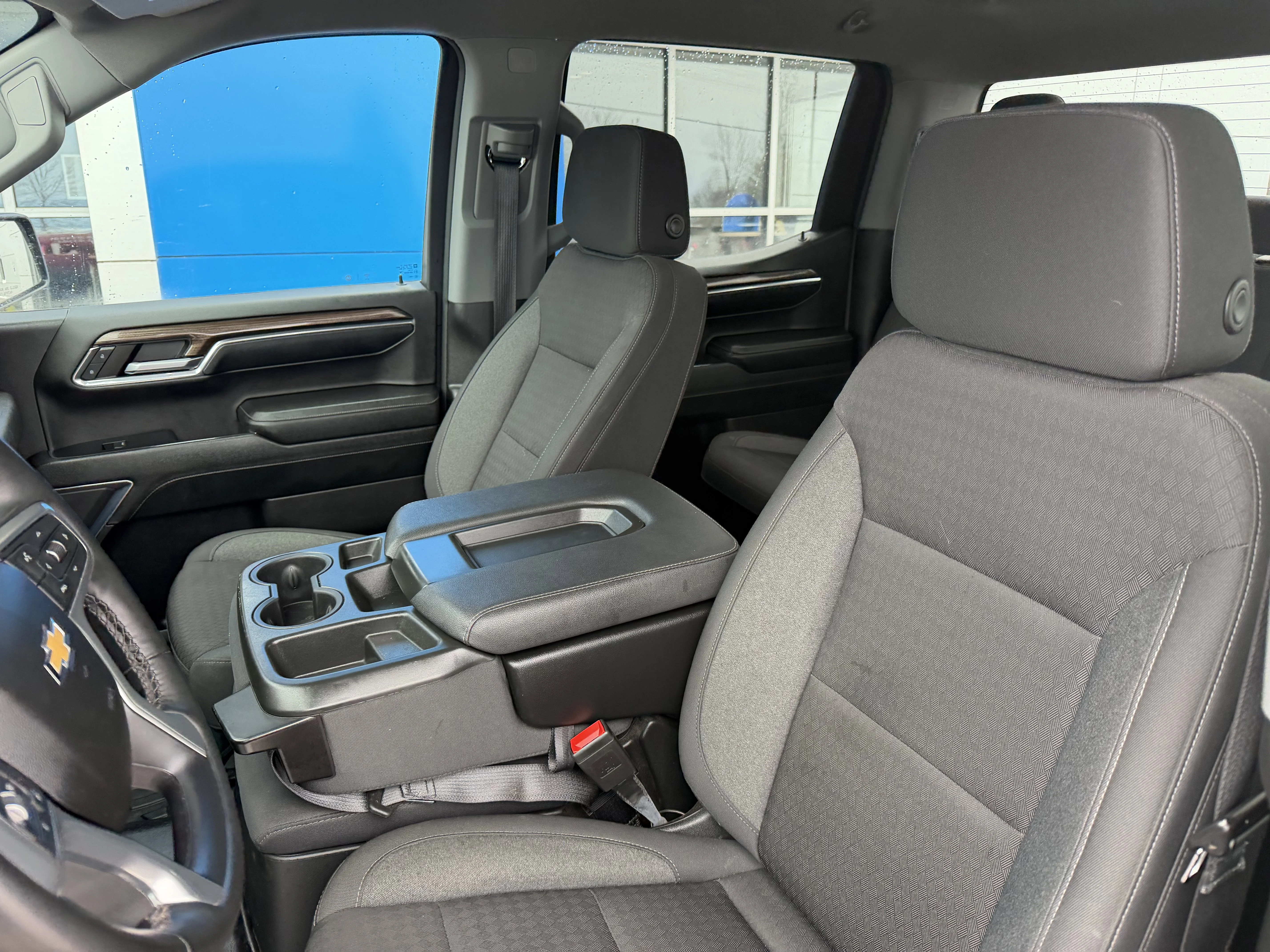 2023 Chevrolet Silverado 1500 LT - Photo 9