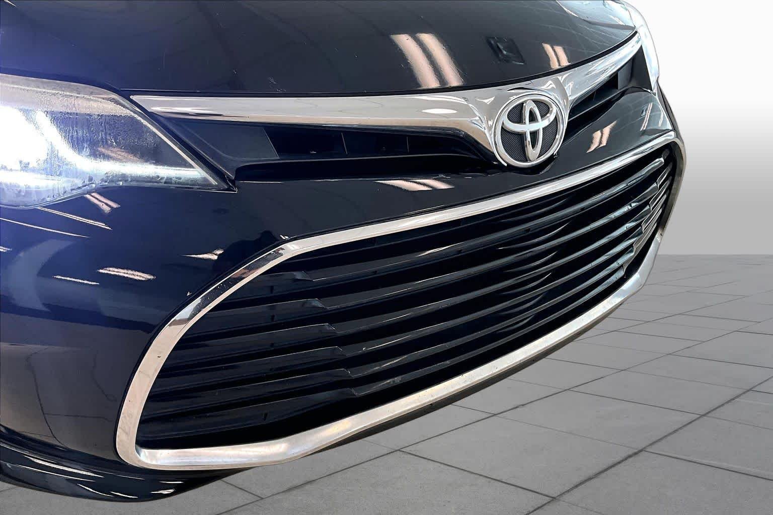 Used 2016 Midnight Black Metallic Toyota Touring image 28
