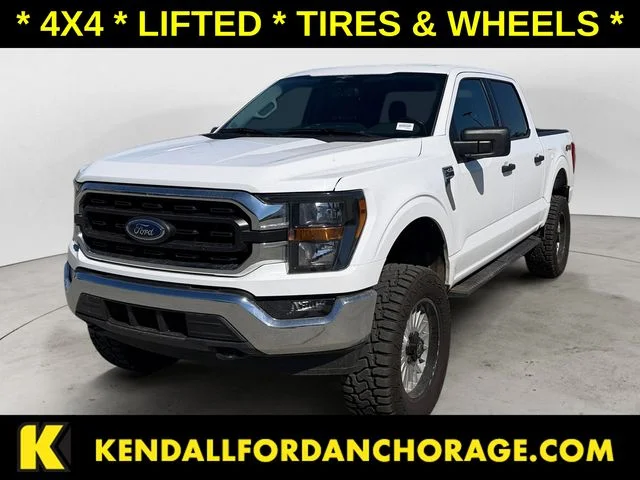 Certified Used 2023 Oxford White Ford XLT image 1