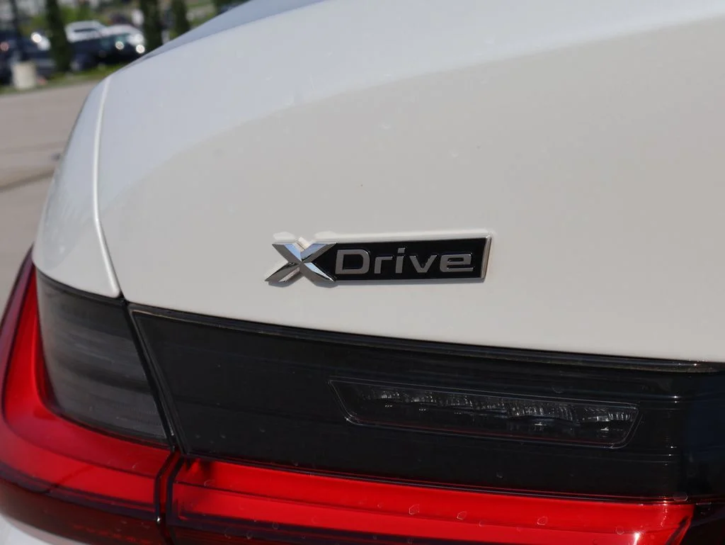 Used 2026 White BMW 330i xDrive image 9