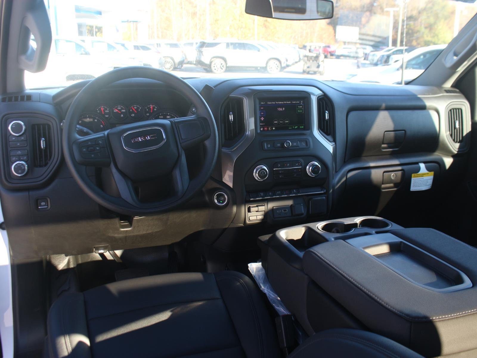 2025 GMC Sierra 2500HD Pro - Photo 14