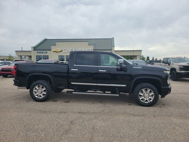 New 2026 Black Chevrolet High Country image 26