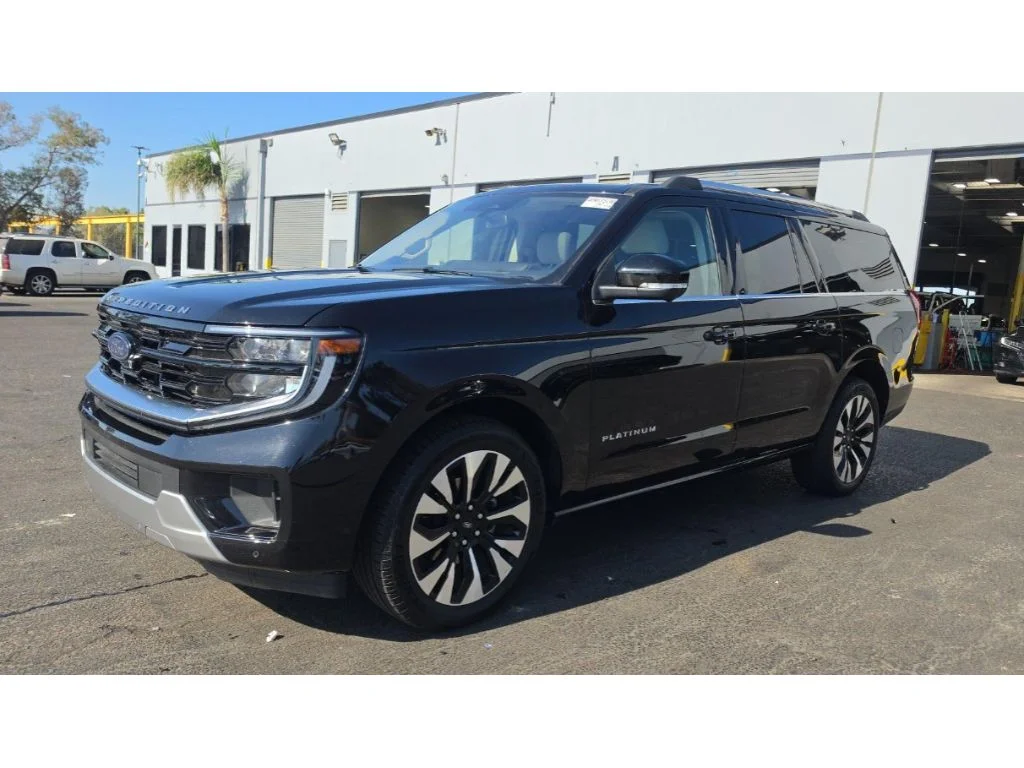 Used 2025 Agate Black Metallic Ford Platinum image 1