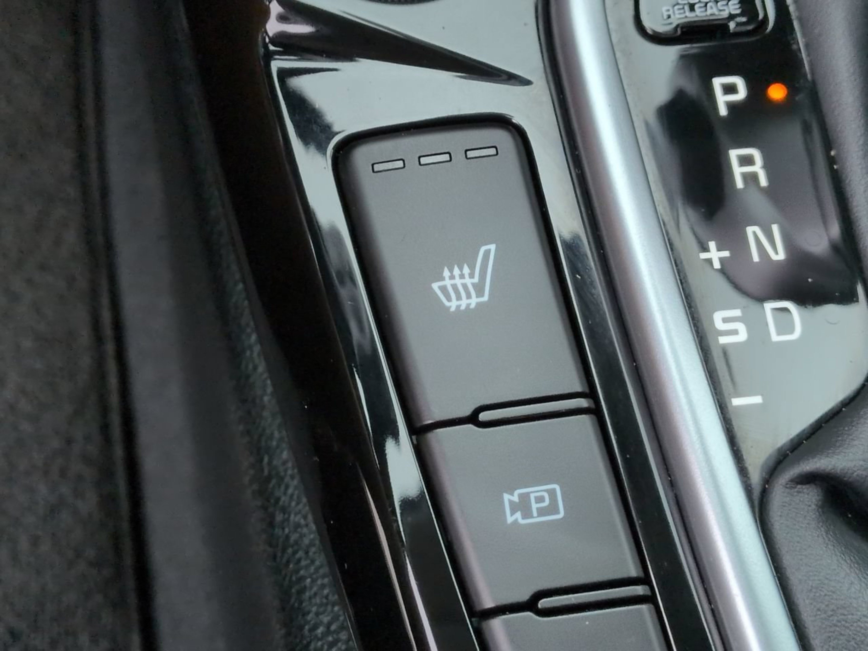 Certified Used 2025 Gravity Gray Kia EX image 29