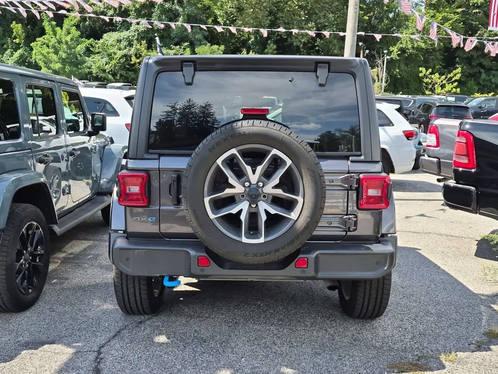 Used 2024 Gray Jeep Sport S 4xe image 4