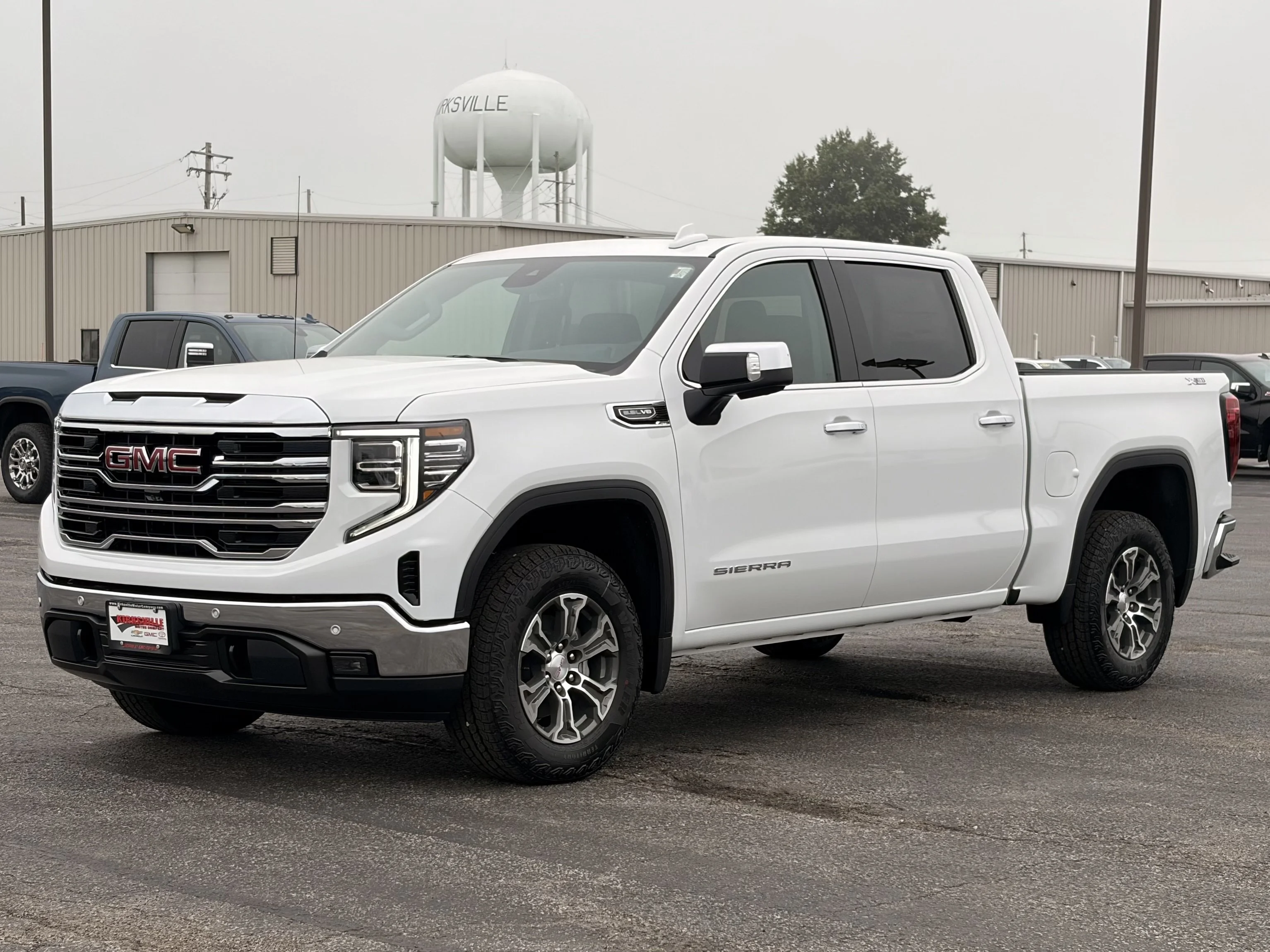 2026 GMC Sierra 1500 SLT - Photo 9
