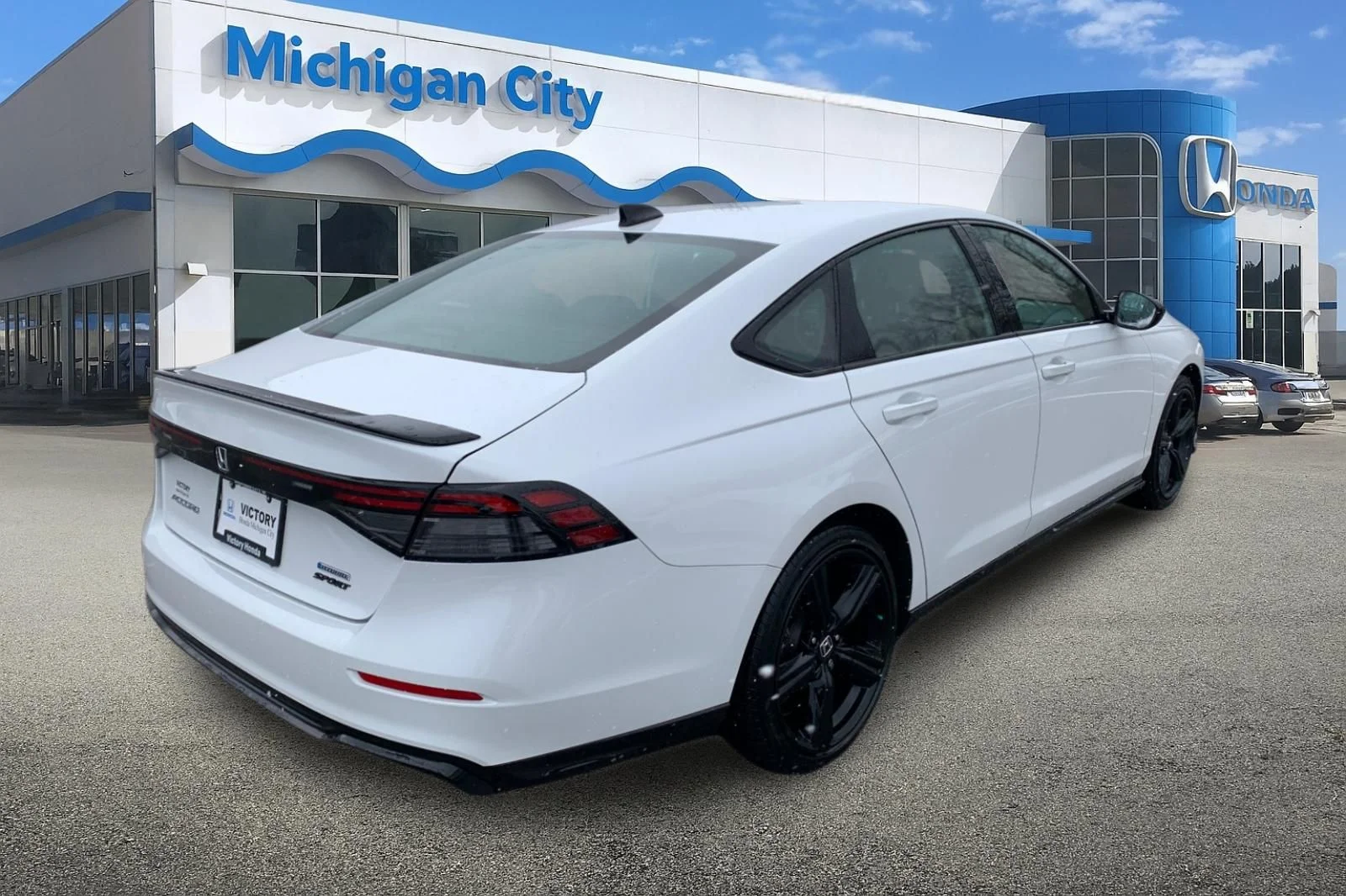 Used 2025  Honda Sport-L image 5
