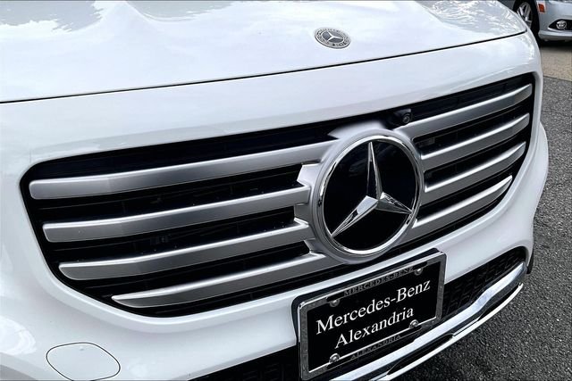 Used 2026 White Mercedes-Benz GLB 250 image 27