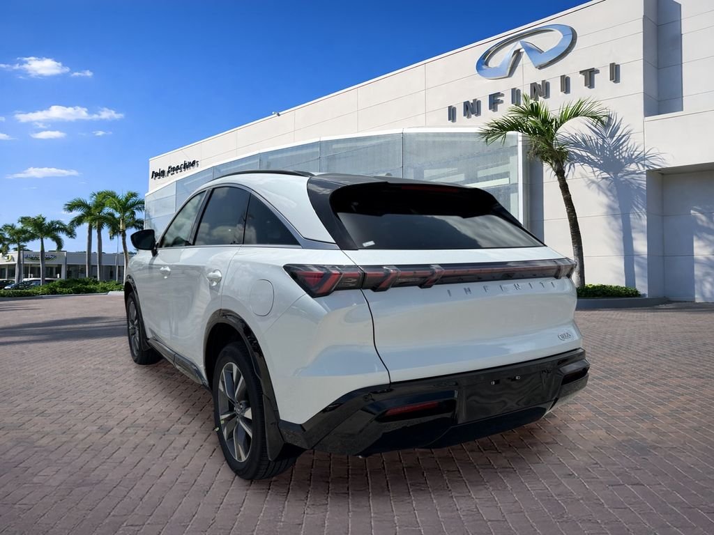 New 2027 RADIANT WHITE INFINITI Luxe AWD image 5