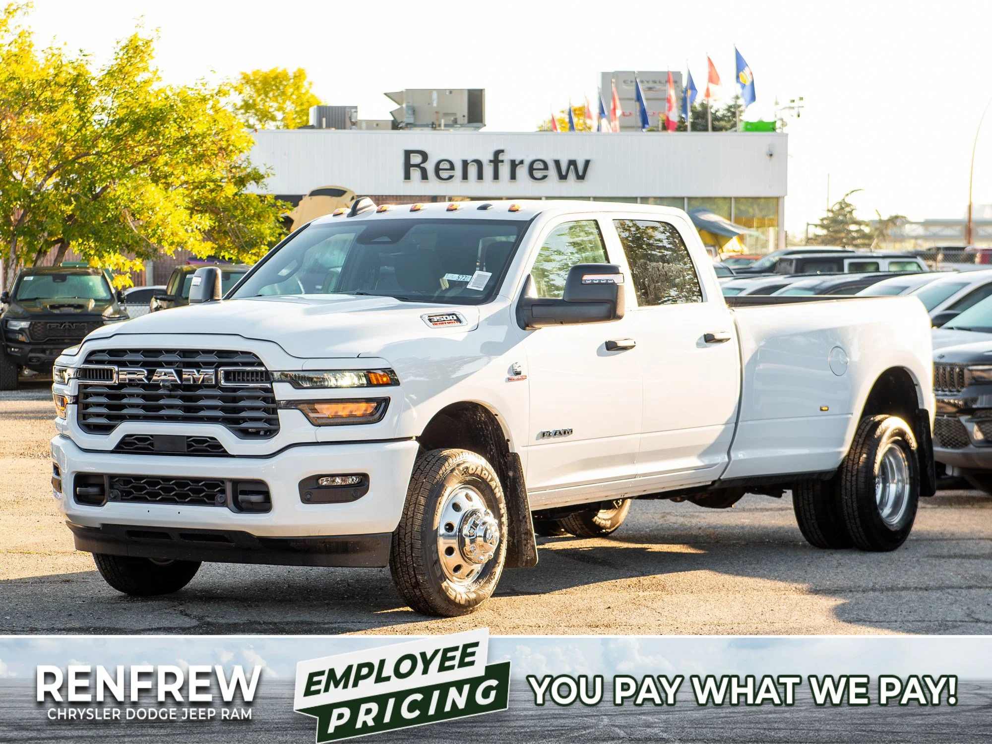 New 2026 White RAM Big Horn* Crew Cab 4x4 image 1