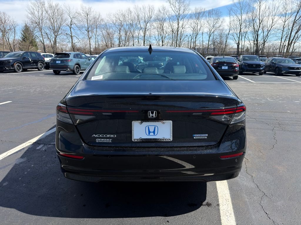 New 2026 Crystal Black Pearl Honda Touring image 4