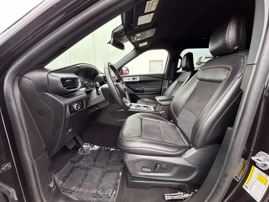 Used 2024 Black Metallic Ford ST-Line image 11