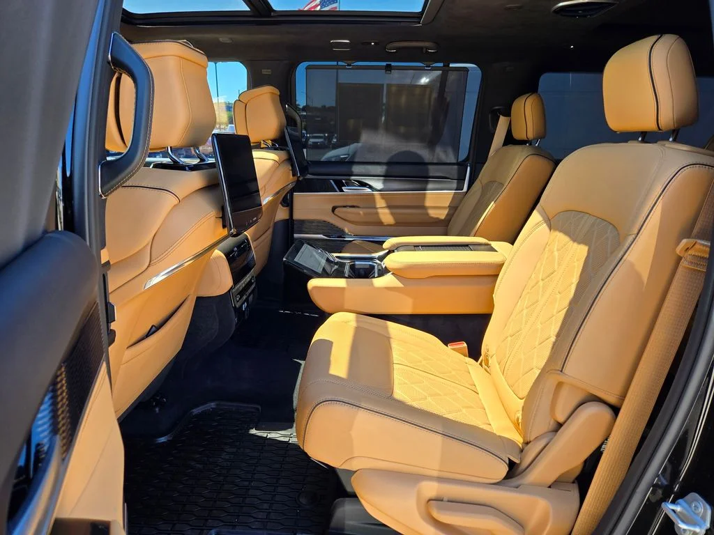 Used 2025 Black Jeep Series III image 31