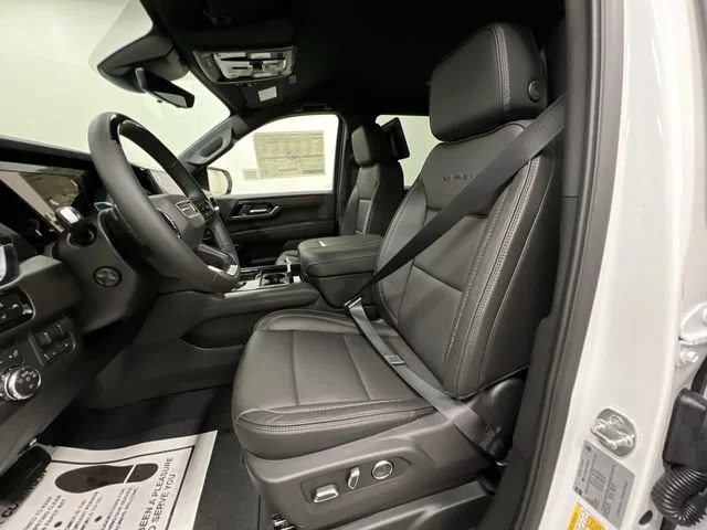 2026 GMC Yukon Denali - Photo 20