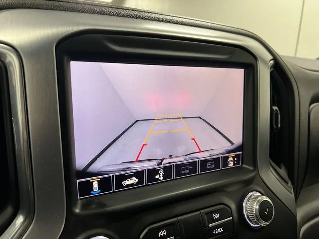 Used 2020 Silver GMC SLT image 16