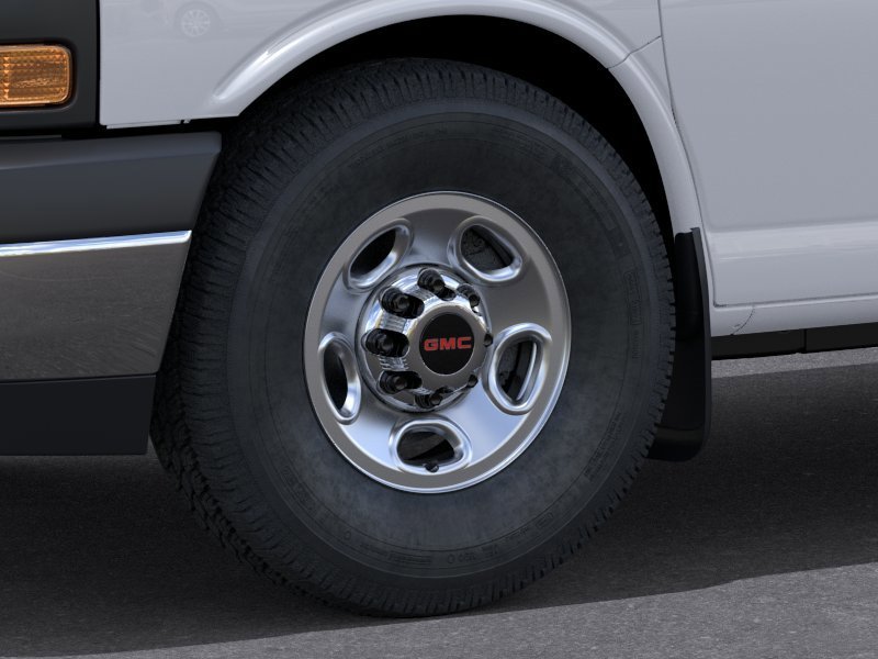 New 2026 Summit White GMC LT image 9
