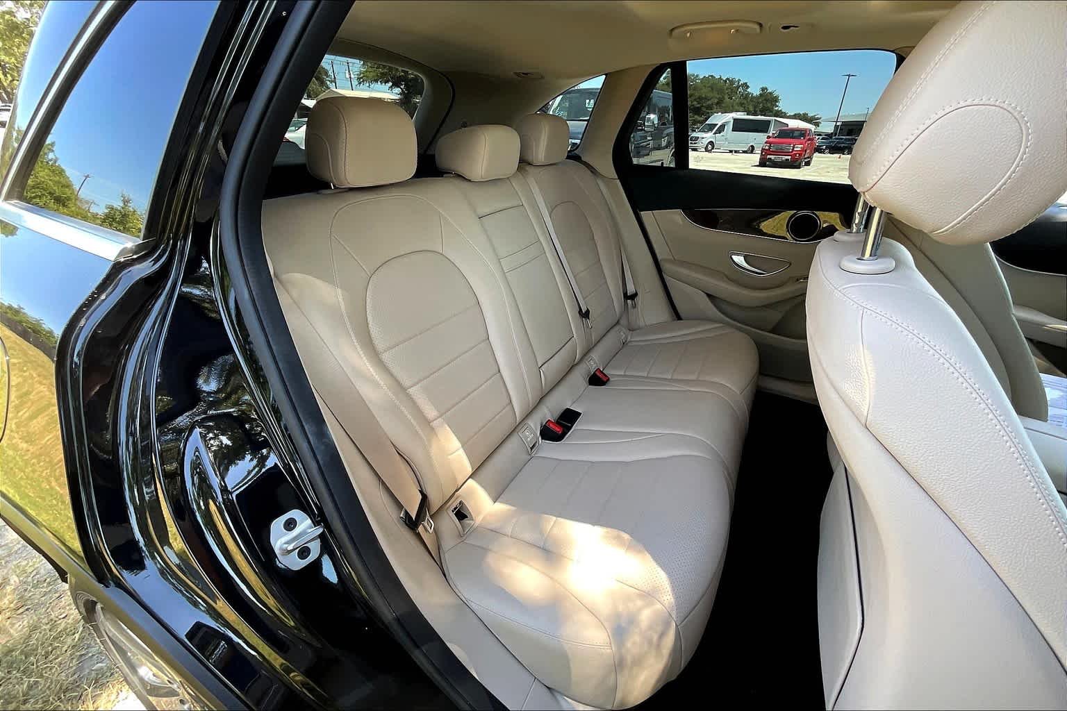 Certified Used 2022 Obsidian Black Metallic Mercedes-Benz GLC 300 image 20