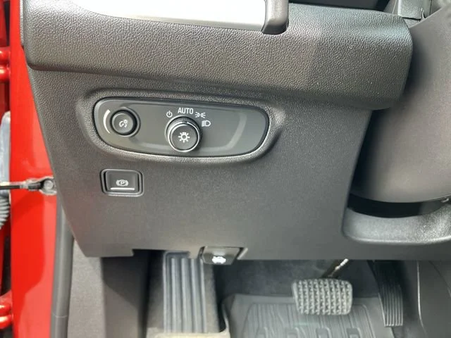 2024 GMC Terrain SLE - Photo 17