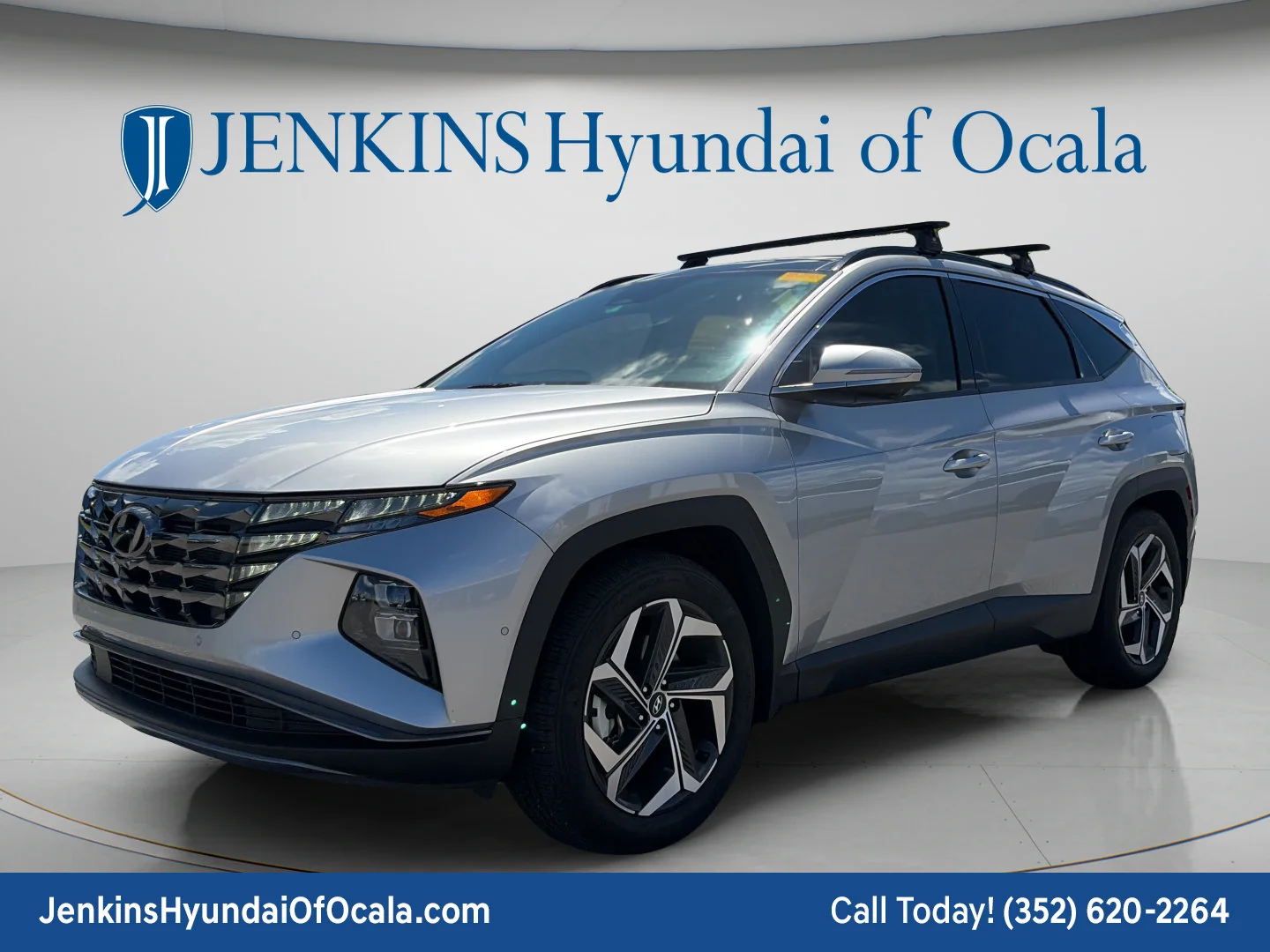 Used 2024 Shimmering Silver Hyundai Limited image 3