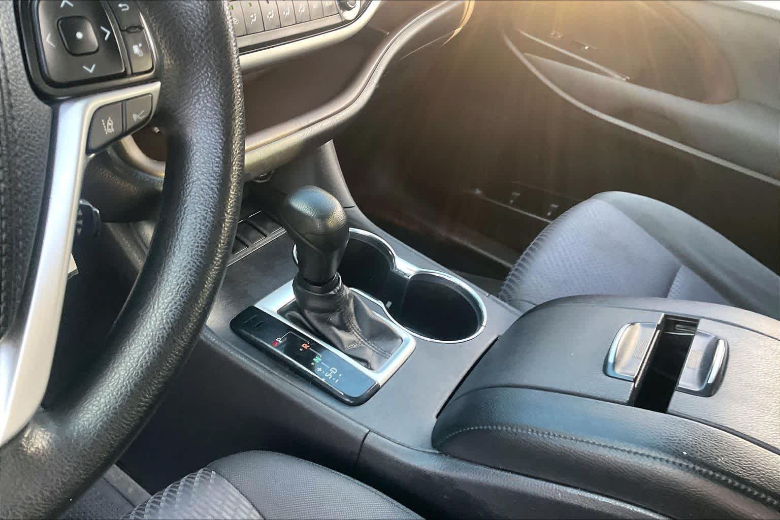 Used 2019 Midnight Black Metallic Toyota LE image 16
