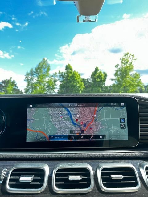 Used 2020 Blue Mercedes-Benz GLE 350 image 34