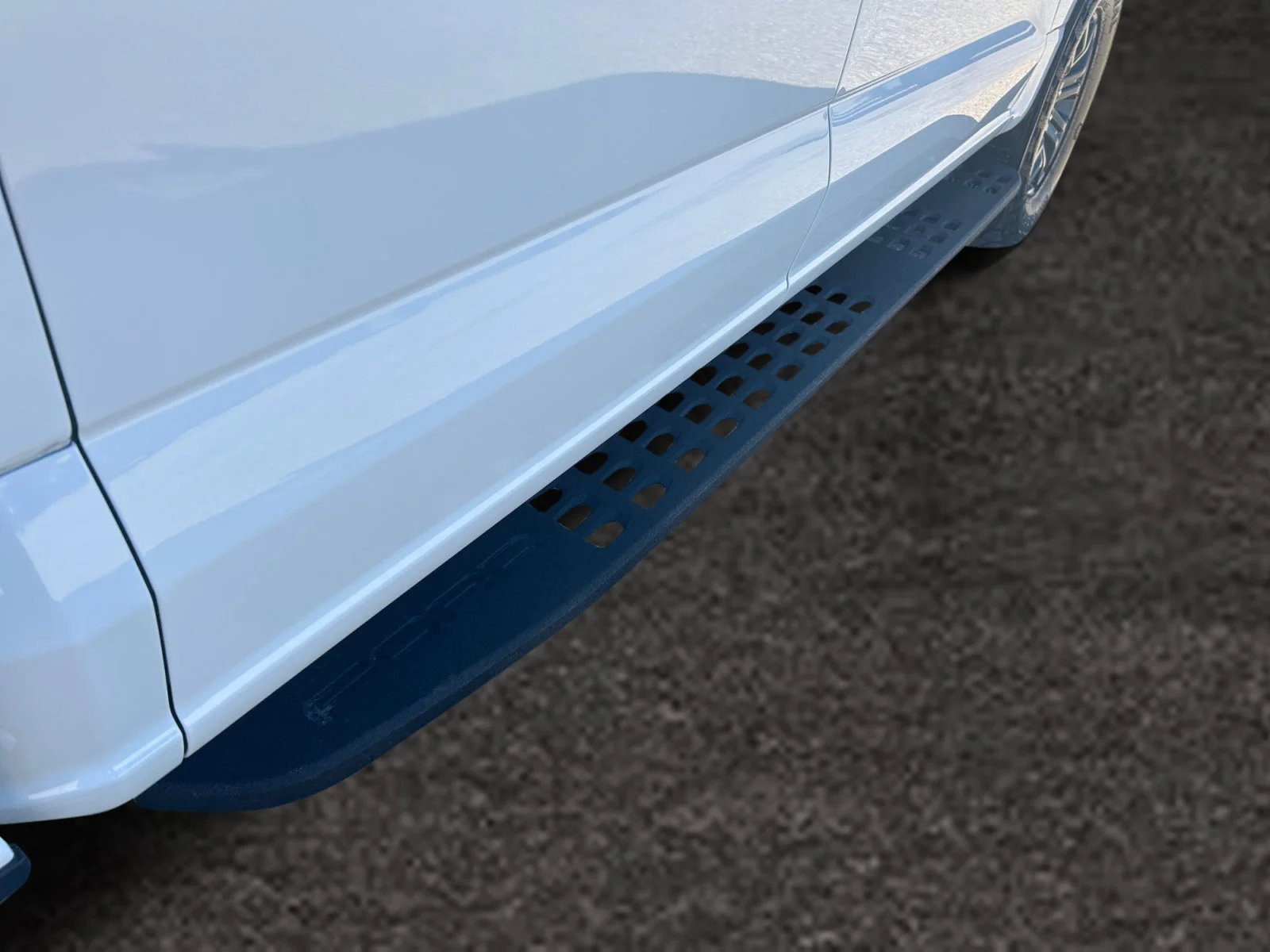 New 2026 Oxford White Ford Tremor image 11