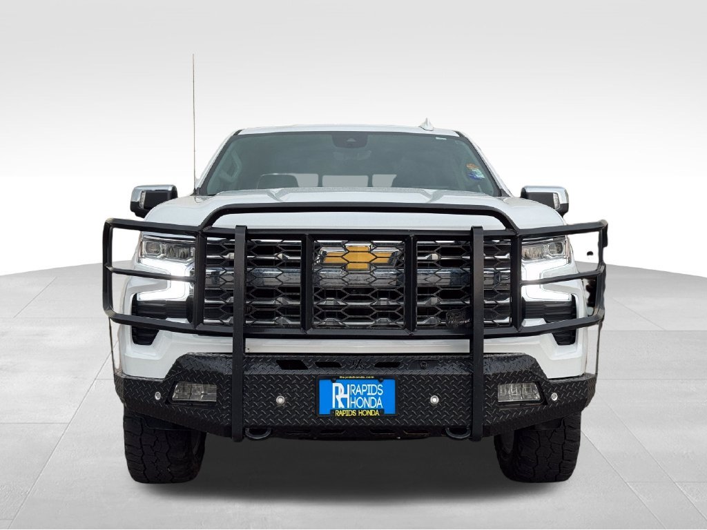 Used 2025 Chevrolet Silverado 1500 LTZ with VIN 1GCUKGE85SZ118661 for sale in Coon Rapids, Minnesota