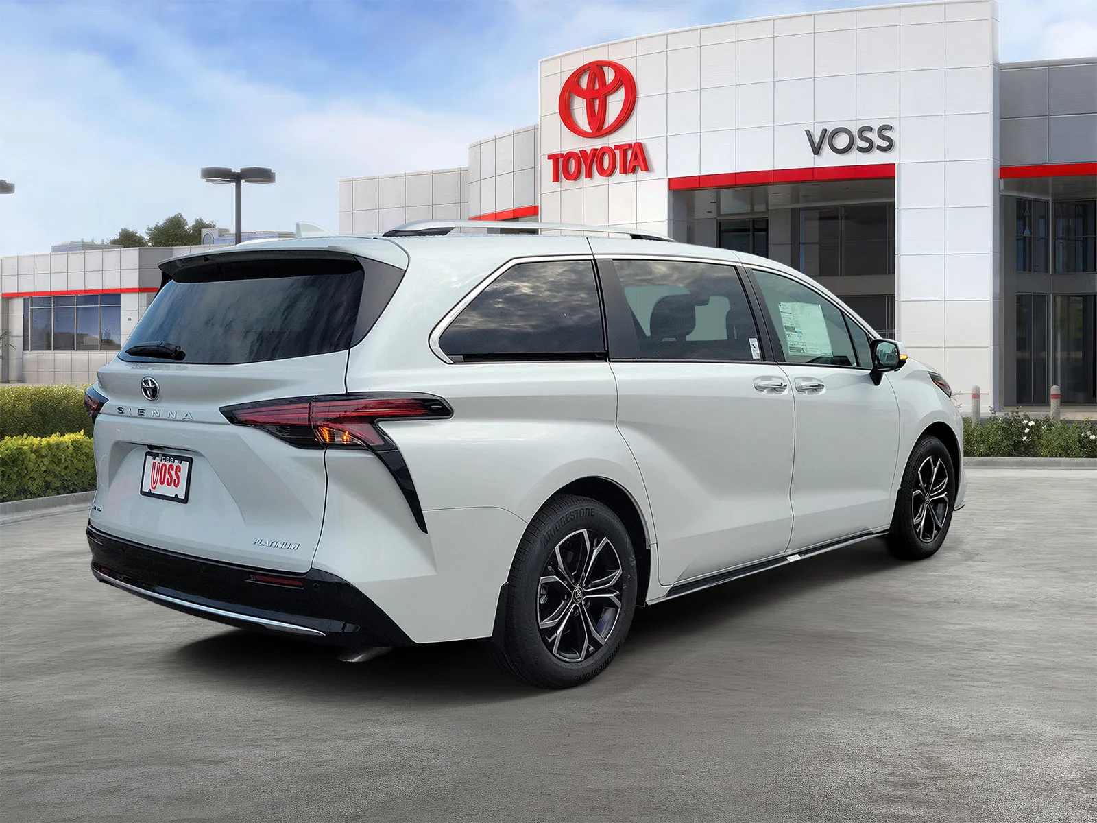 New 2026 Wind Chill Pearl Toyota Platinum image 4