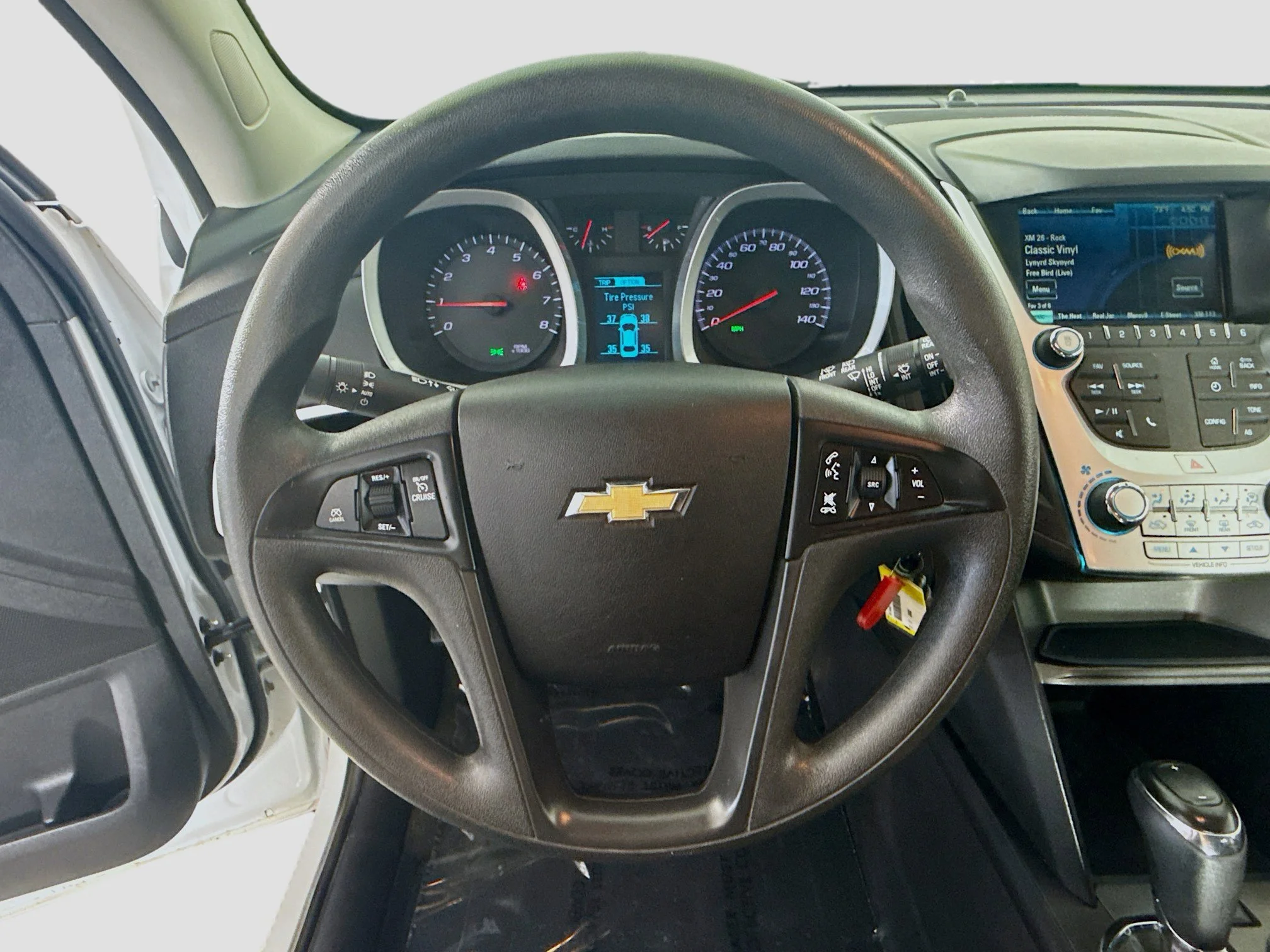 Used 2017 Summit White Chevrolet LS image 9