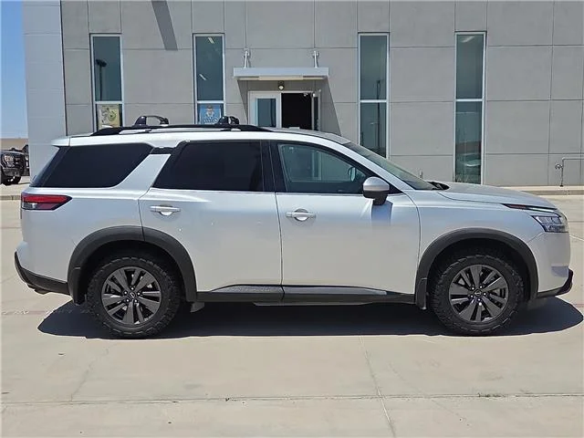 Used 2022 Brilliant Silver Metallic Nissan SV (A9) Front-Wheel Drive image 4