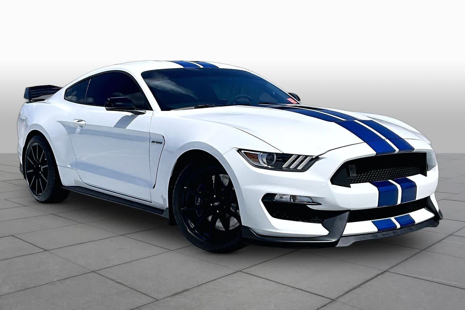 Used 2017 Oxford White Ford Shelby GT350 image 3