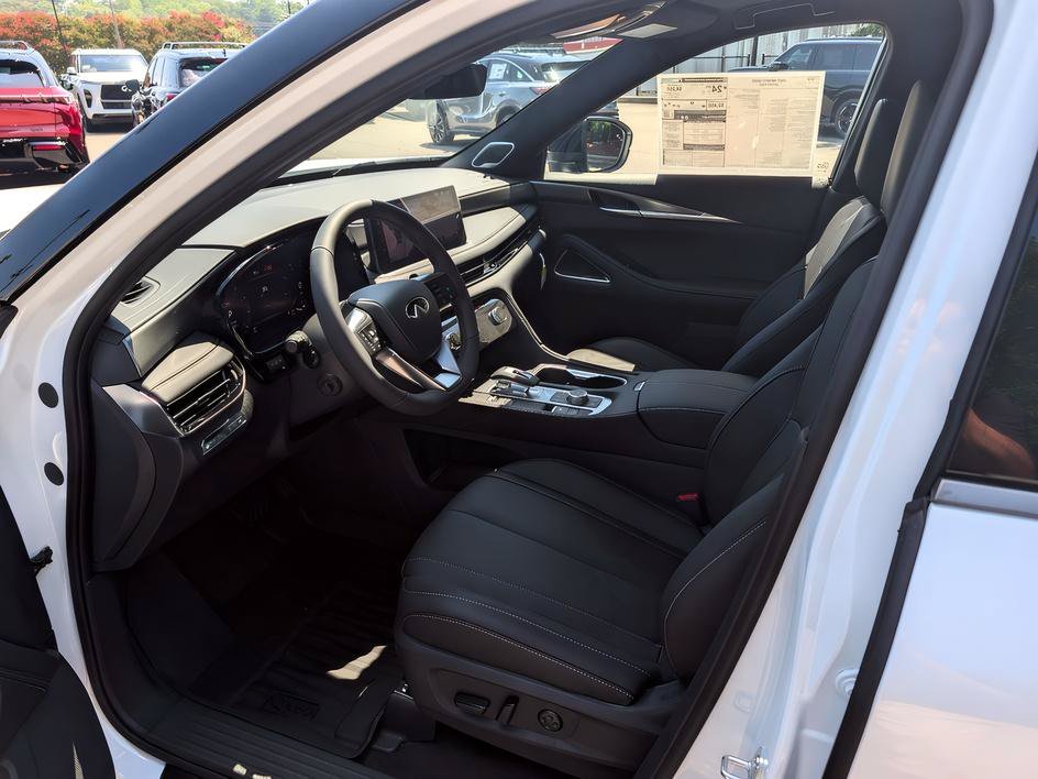 New 2027 Radiant White/Black Obsidian INFINITI SPORT image 11