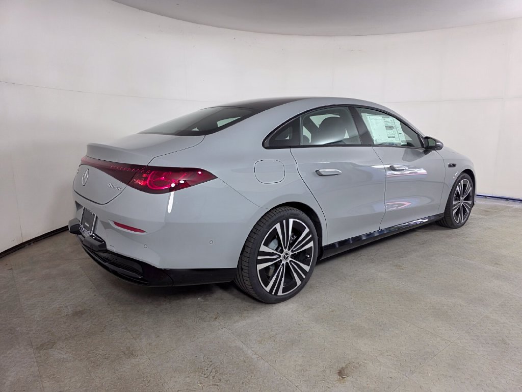 New 2027 MANUFAKTUR Alpine Grey Mercedes-Benz CLA 350 image 4