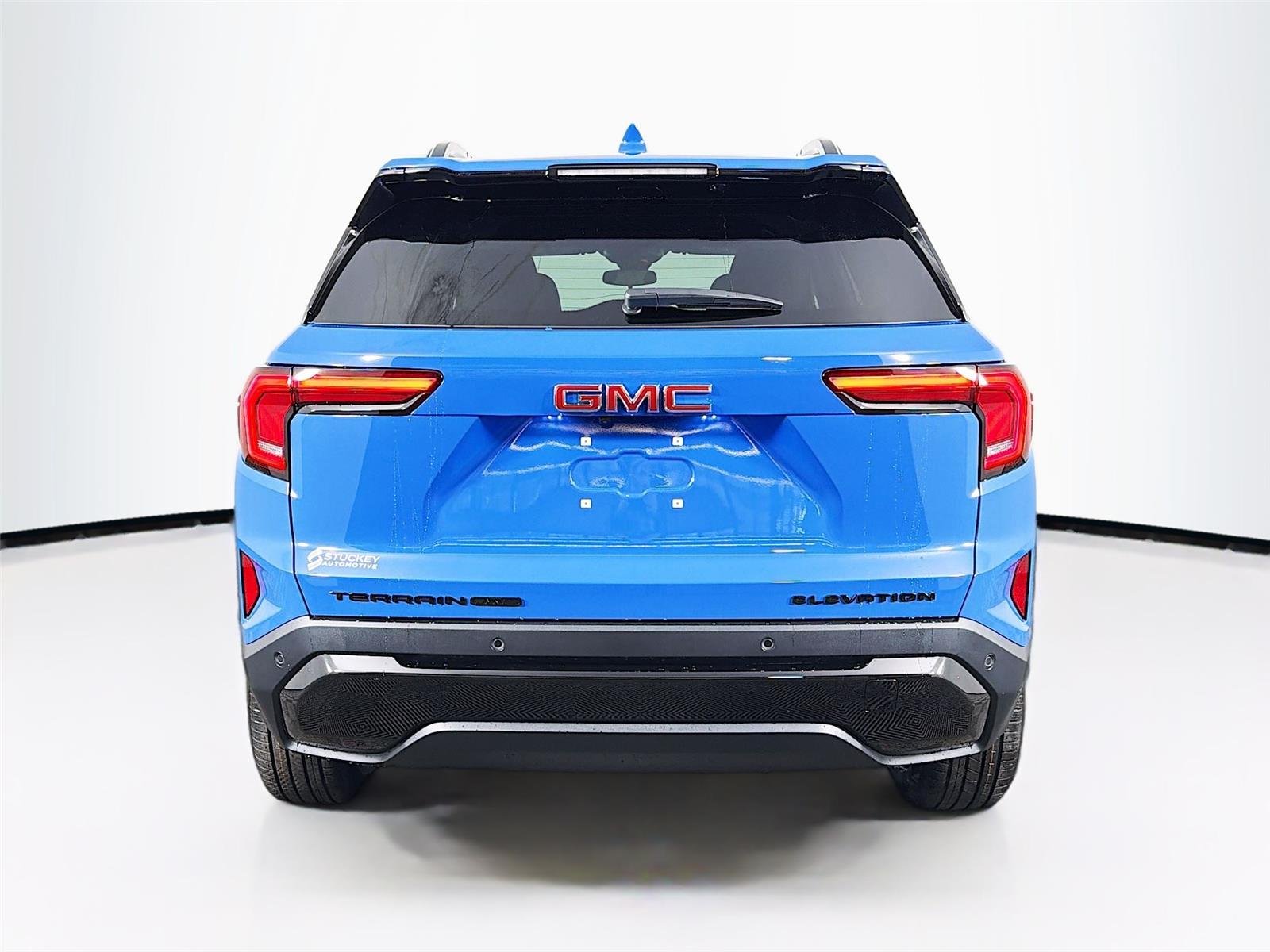 New 2026 Rapids Metallic GMC Elevation image 6