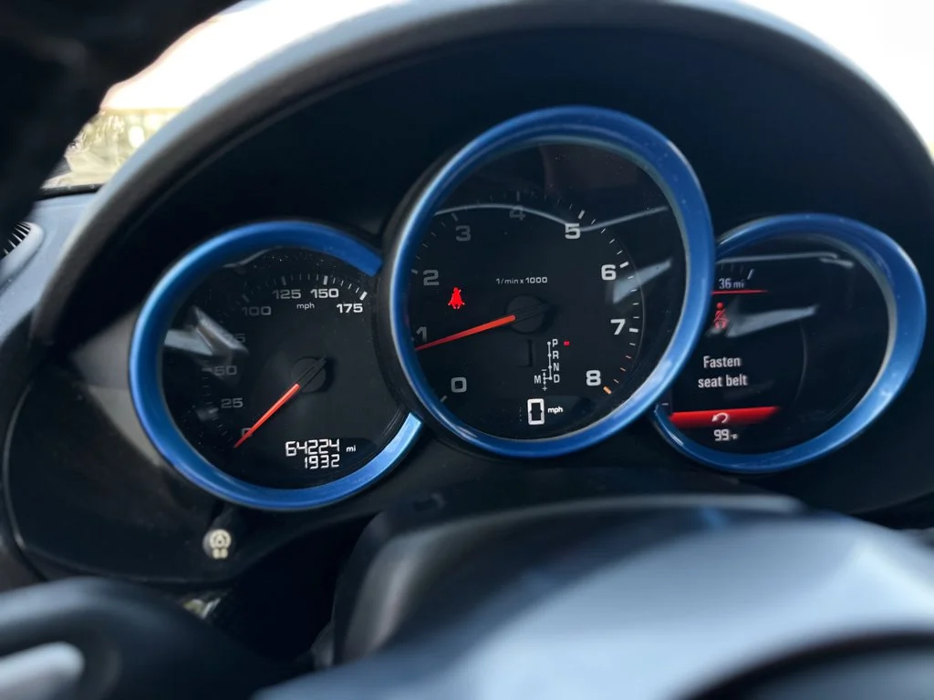 Used 2017  Porsche Base image 17