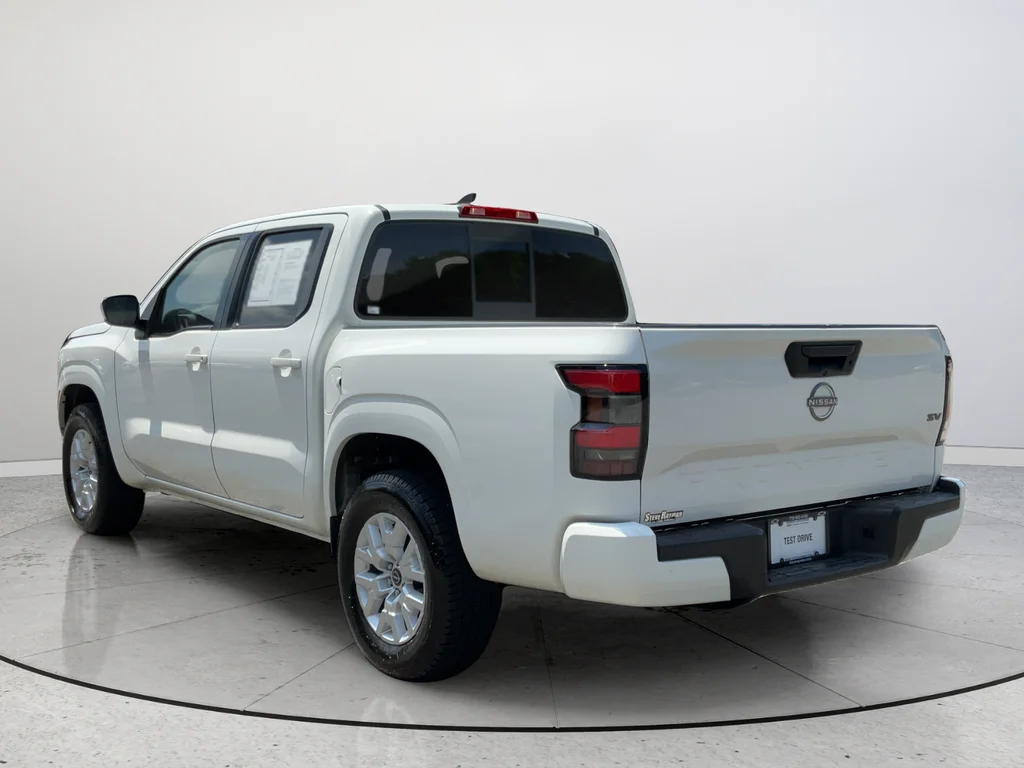 2022 Nissan Frontier SV - Photo 9