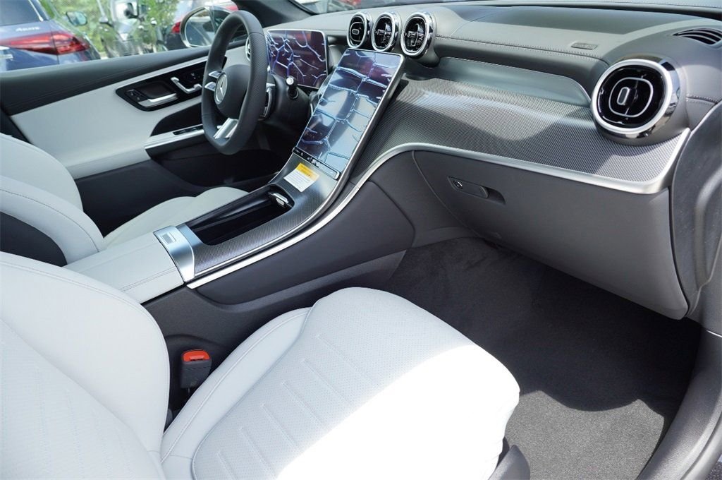 2026 Mercedes-Benz GLC Base - Photo 11
